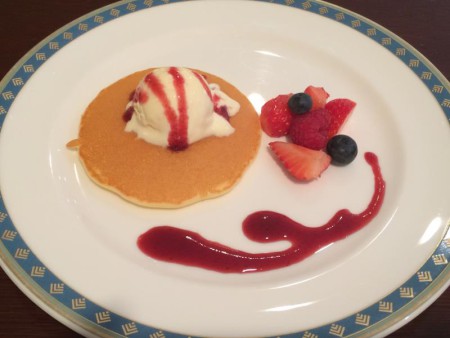 「メロンスイーツとシェフおすすめデザートフェア」