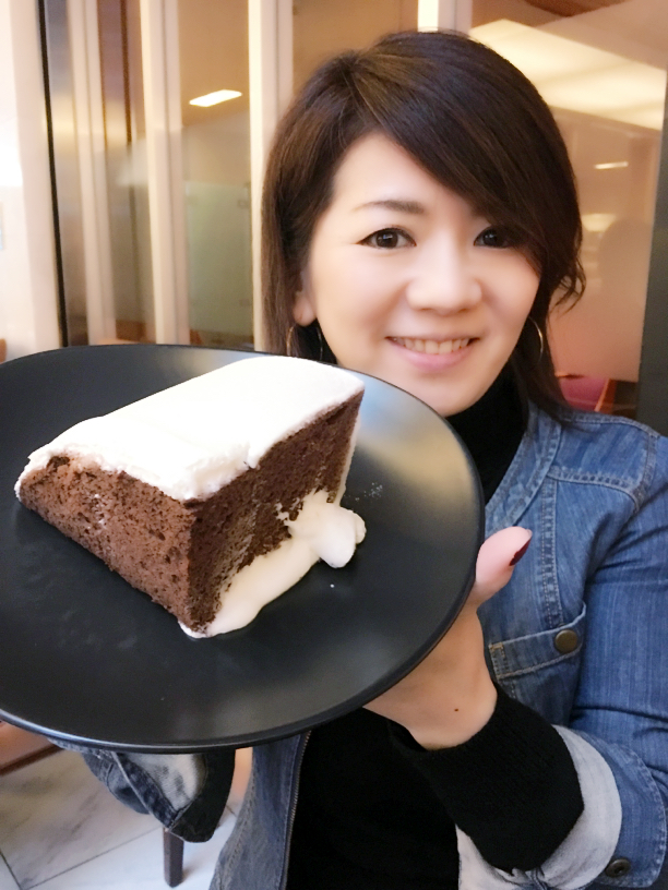 ホテルグランヴィア大阪 期間限定ショコラフェアで通常の3倍シフォンケーキ おいしいもの探し隊