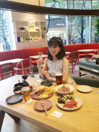 A9F8AA8F-C7AB-44B4-AD6A-5396D9906B9F