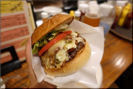 2018-08-24_美味しいもの探し隊_初投稿記事！グルメバーガーとクラフトビールのマッチング_01